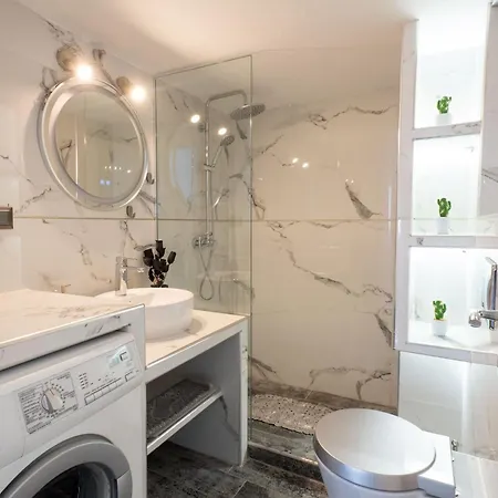 F & B Collection - Seaview 2 Bedroom Flat *