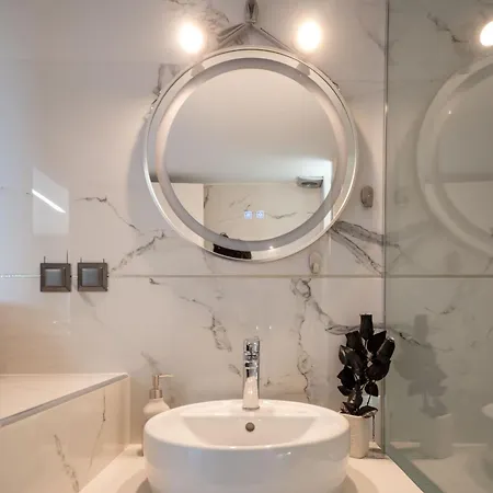 F & B Collection - Seaview 2 Bedroom Flat * 塞萨洛尼基